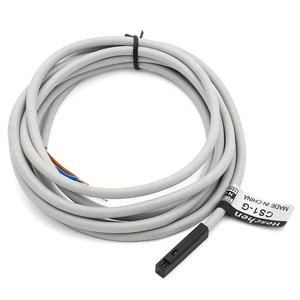 Sensore di posizione lineare induttivo magnetico per il monitoraggio analogico di cilindri pneumatici - Product Image 2