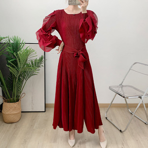 Vestido plisado Miyake al por mayor para mujer primavera 2025 nuevos vestidos de noche elegantes de manga larga con volantes para mujer las mejores compras en línea