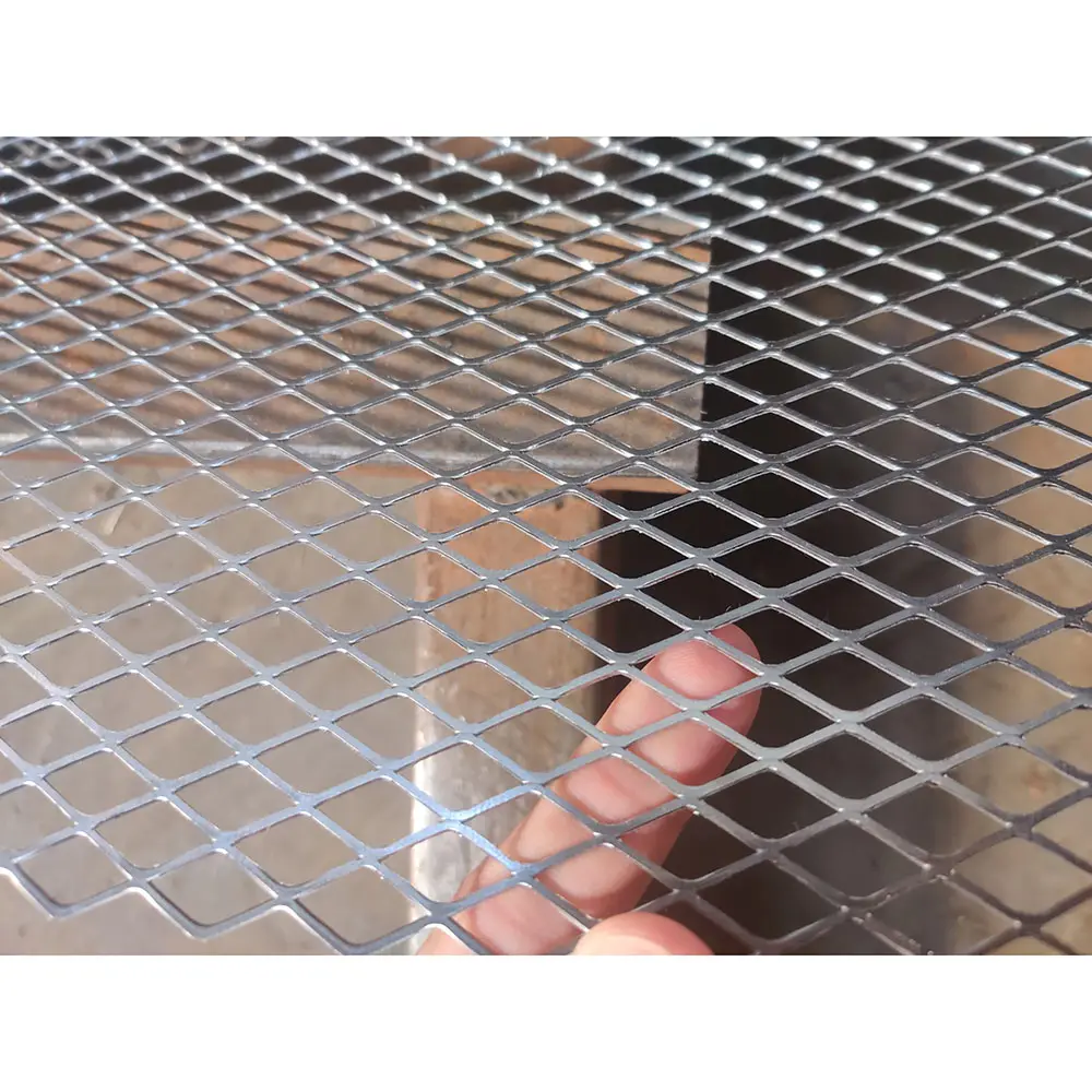 Lamiera d'acciaio sfusa all'ingrosso verniciata a polvere in rete metallica espansa per cemento armato rete metallica