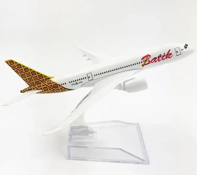 Batik B787