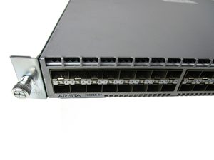 Công tắc DCS-7280SE-<span class=keywords><strong>64</strong></span>-R Arista 7280e, 48x10gbe (SFP +) & 4x40gbe qsfp +, không khí từ sau ra trước, dây 2X AC và 2xc13-c14 - Product Image 6