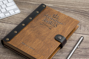 Diario in legno personalizzato diario regalo diario personalizzato personalizzato inciso logo A6 copertina in legno diario messaggio con bottone in pelle - Product Image 3