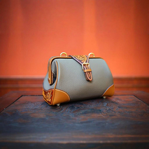 <span class=keywords><strong>2025</strong></span>新潮流女士手袋女包工具皮革简约方形手提包时尚质感纯色斜挎包