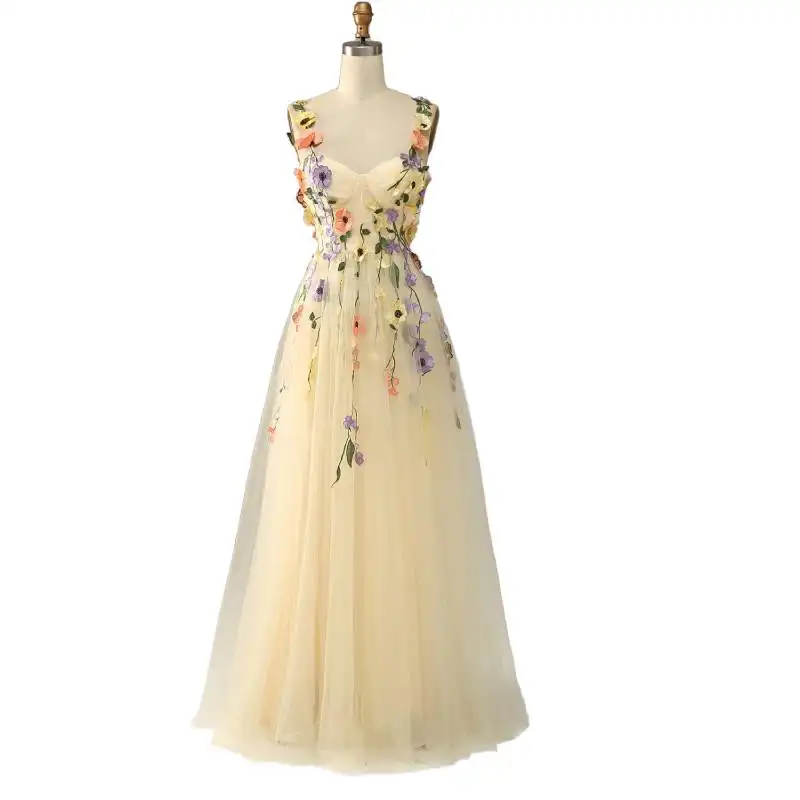 14728 # Champagne A Line Spaghetti Straps Tulle Vestido de dama de honor con flores 3D Vestido de noche Corpiño ajustado Vestido de quinceañera