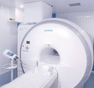 <strong>Injectors</strong> for MRI Scanning Machine/MRI Angiography <strong>Injector</strong> High Pressure Syringe - Product Image 3