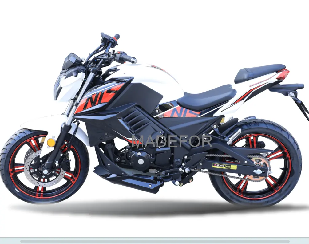 ผู้ผลิตมืออาชีพของจีน MADEFOR แฟชั่น 150CC 400CC 135 กม./ชม. ที่มีประสิทธิภาพการแข่งรถจักรยานยนต์แก๊สปิดถนน Streetbike