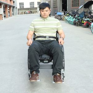 24.1英寸车轮软座垫残疾人手动轮椅，带座便椅 - Product Image 2