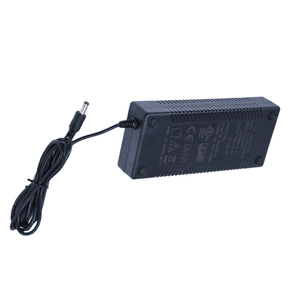 Adaptador de corriente de salida única de alta eficiencia 117,6 W Entrada 100 240V AC 50/60HZ 16,8 V 7A Fuente de alimentación con UL CE GS SAA PSE KC - Product Image 6