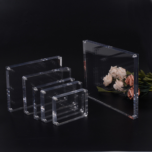 Custom Magnetic Upc Tcg Storage Trading Card Etb Plexiglass Clear Gift Case espositore carta in acrilico