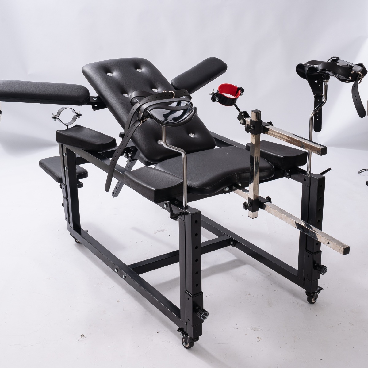 Chaise noire + support de tasse d'avion