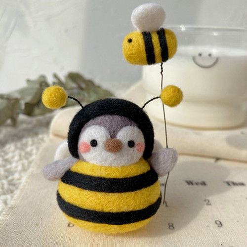 Porte-clés abeille petit pingouin