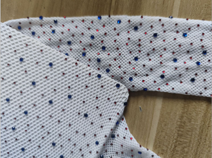 Strass bleu rouge