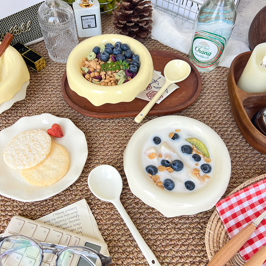 Snow cheese salad bow white+ ceramic spoon