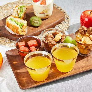 金边9盎司塑料酒杯100包金叉盘 | 高档场合耐用可回收花式派对杯