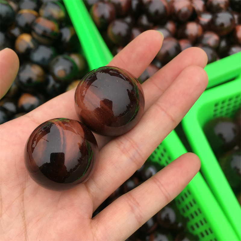 Esfera roja del Ojo del Tigre