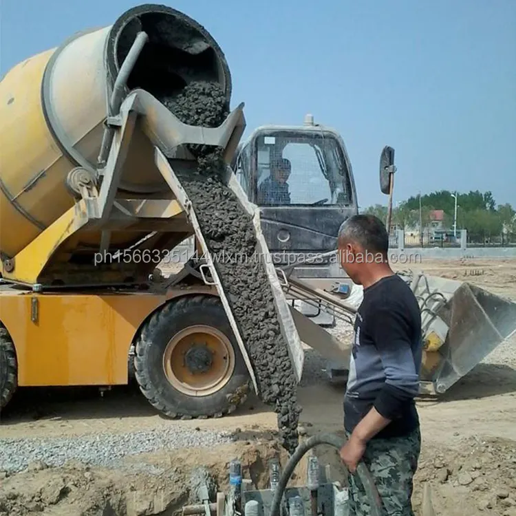 Autocaricante per calcestruzzo miscelatore a tamburo camion 5.5cbm auto auto-caricamento mixer con pezzi di ricambio per la costruzione di edifici