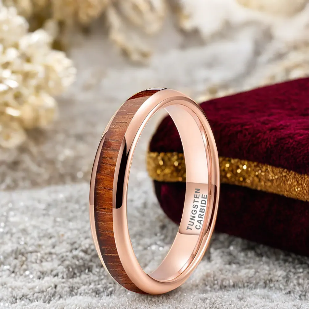 सालगिरह या सगाई के लिए पत्थरों के साथ उच्च गुणवत्ता वाली सोने की टंगस्टन लकड़ी की अंगूठी अनुकूलित इनले सगाई की अंगूठी