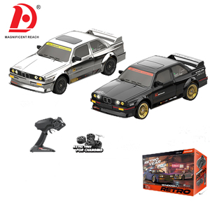 HUADA 1/16 50 km/h araç modeli yüksek hızlı sürüklenme RC oyuncak arabalar işık uzaktan kumanda ile yarış araba oyuncak radyo kontrol spor arabalar - Product Image 5