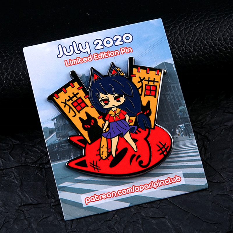 Pin émaillé personnalisé avec motif d'anime et emballage