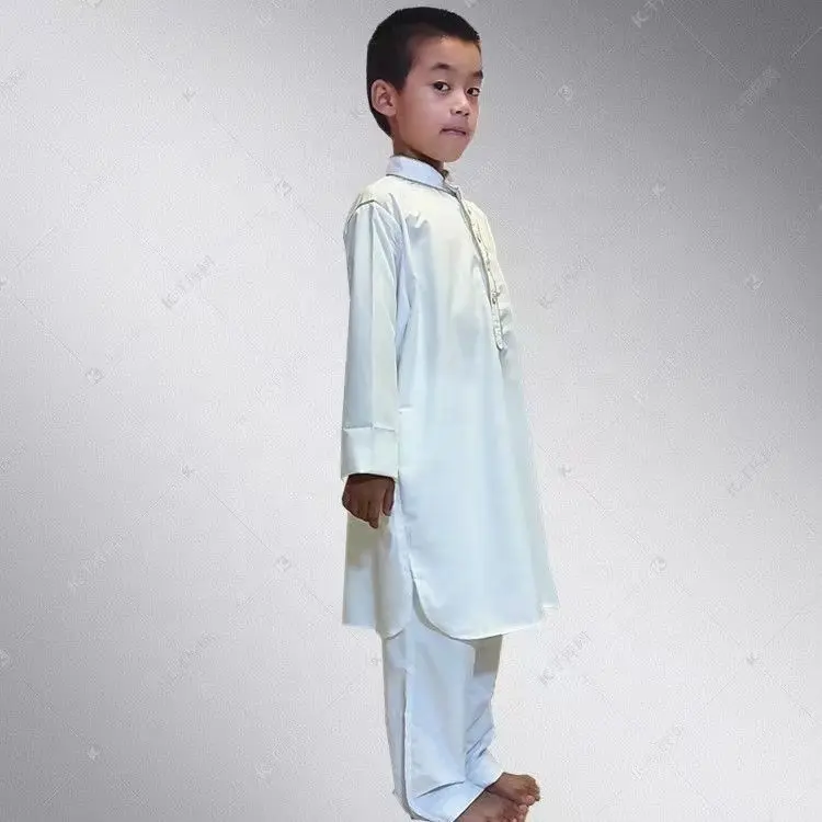 Nahost Kinder bestickte weiße Roben Dubai Jungen Kleidung Bestickte Roben Saudi Jungen Roben Abaya