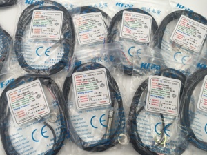 XP-12A04E2 neue original integrierte Schaltkreise 20-250VAC 4mm SCR NC 5-300mA IP67 Näherung sensoren XP12A04E2 - Product Image 3