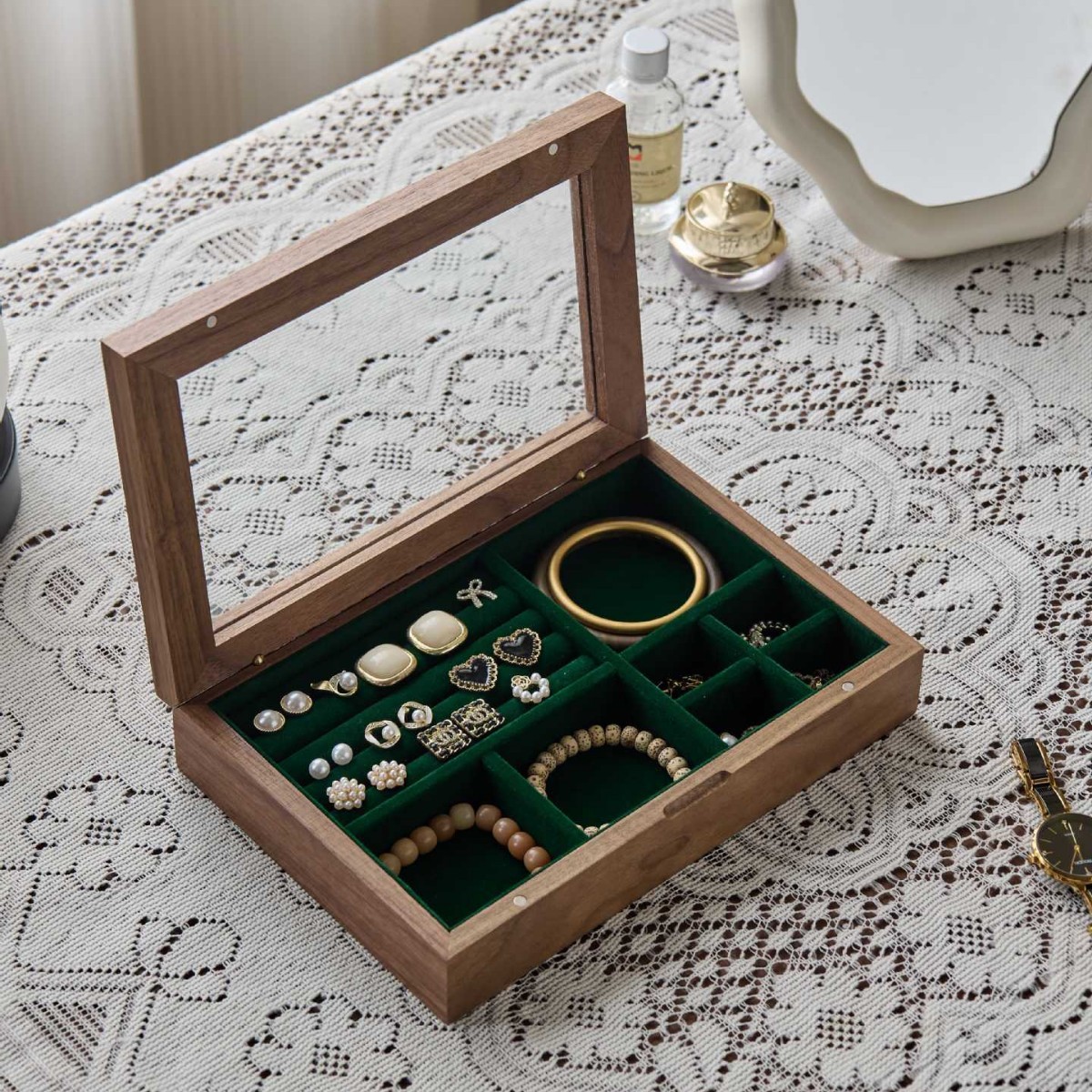 Snail-shaped walnut wood jewelry box