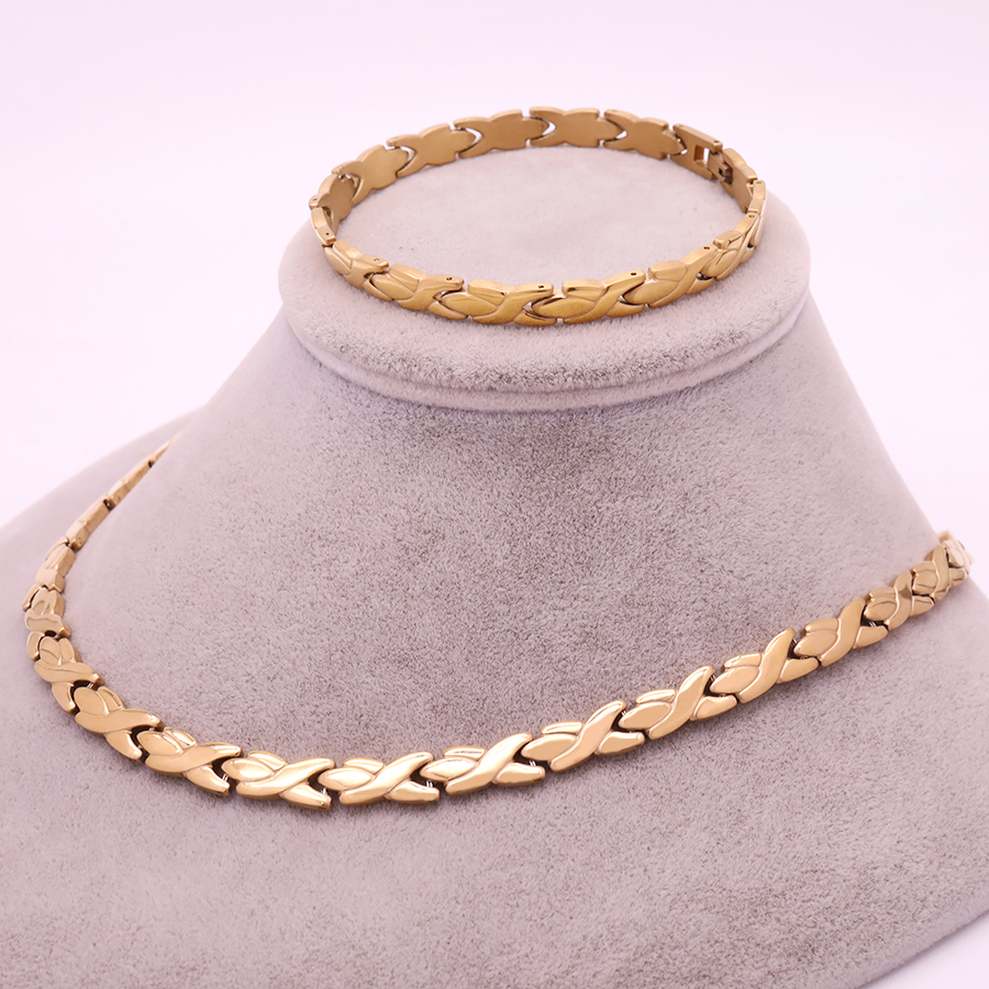 Gold Dots Heart