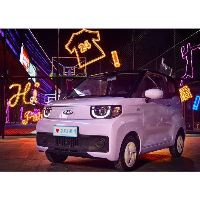 سيارة صغيرة تعمل بالطاقة الجديدة صغيرة من مصنع الصين بأسعار منخفضة ، تعمل بمحرك التوجيه الأيسر QQ الآيس كريم للفتيات بأربع عجلات وسيارة