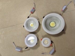 Tuya App akıllı gömme aydınlatma 4 inç LED tavan ışık Downlight Alexa RGB 5000K kısılabilir ile çalışmak - Product Image 3