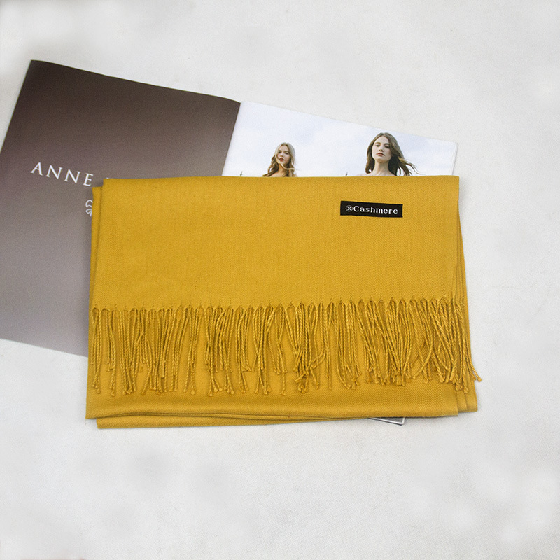 amarillo oscuro