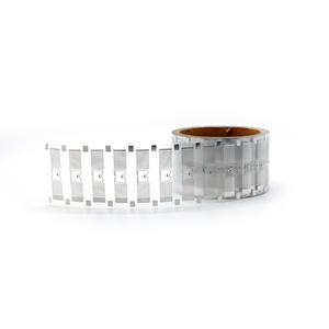 UHF RFID Tag UHF per il controllo dei materiali UCODE 9 intarsio secco/umido - Product Image 1