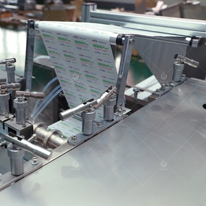 Vliesstoff-Alkoholdurchlässer-Verpackungsmaschine günstiger Preis Alkoholvorbereitungspads medizinische Alkoholdurchlässer-Maschine - Product Image 3