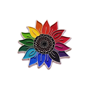 2025 mới miễn phí thiết kế logo tùy chỉnh mềm men Pin phim hoạt hình mỉm cười khuôn mặt hướng dương niềm tự hào Đồng Tính Cầu Vồng men ve áo Pin - Product Image 2