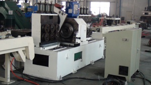 Máquina peladora de barras de acero, con estante de carga y descarga, la mejor calidad, China
