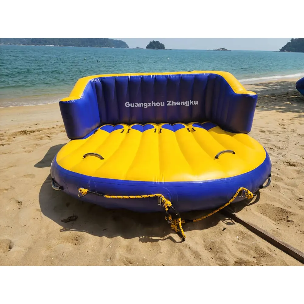 Parque acuático Crazy Spinning UFO rollo giratorio 4 asientos inflable discoteca barco remolcable agua esquí tubo giro a la venta