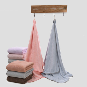 Toptan özel Logo çok renkli mercan polar örme havlu düz renk mikrofiber günlük ev ve otel kullanımı için yetişkinler