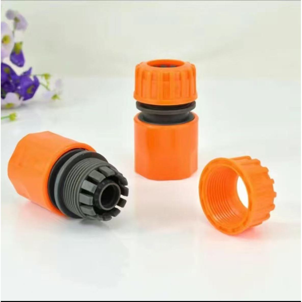 4-way water connector