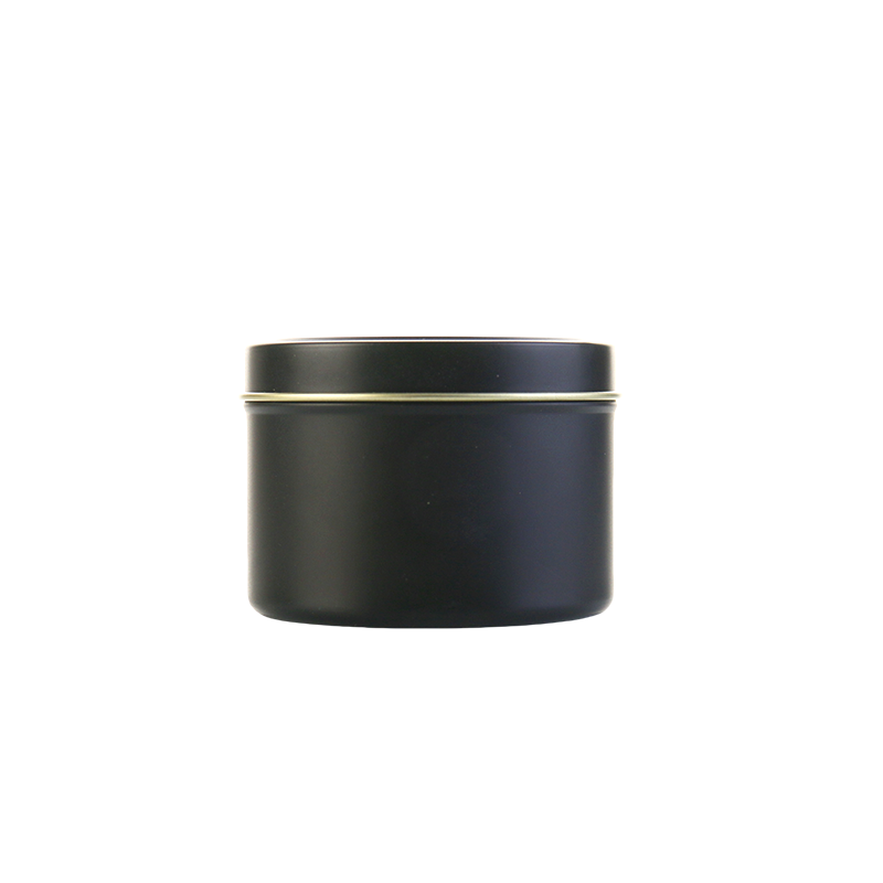 vaso nero con oro all'interno