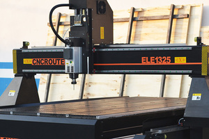 Más Popular 4 Axis 1325 Carpintería CNC Máquina de grabado 3D Sierra de madera contrachapada Corte Enrutador de madera Precio con eje giratorio - Product Image 2