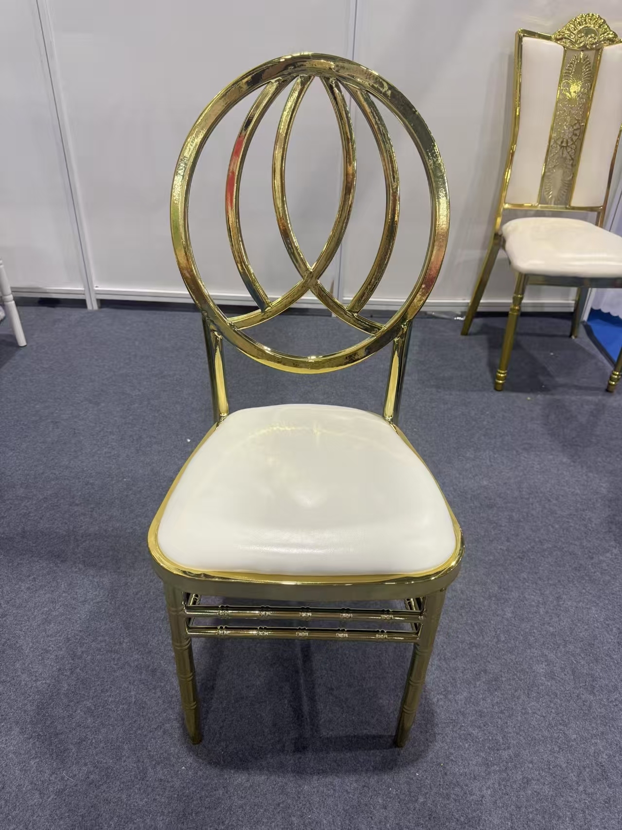 Gold with ivory cushion