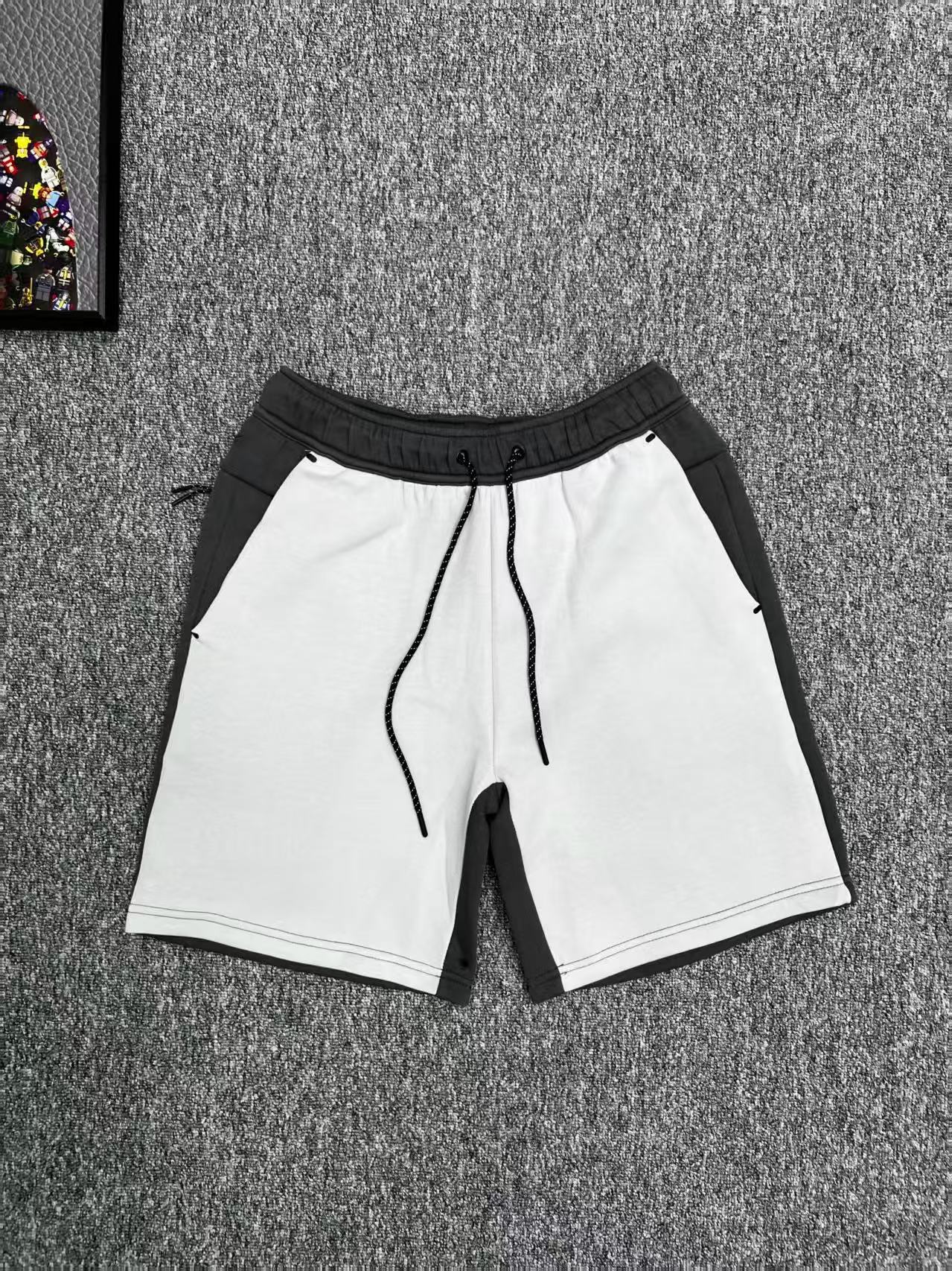 Gris combiné avec du blanc