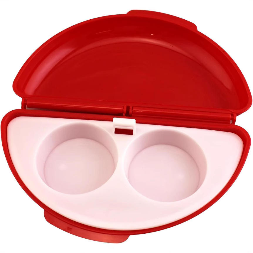 Red with omelette plate