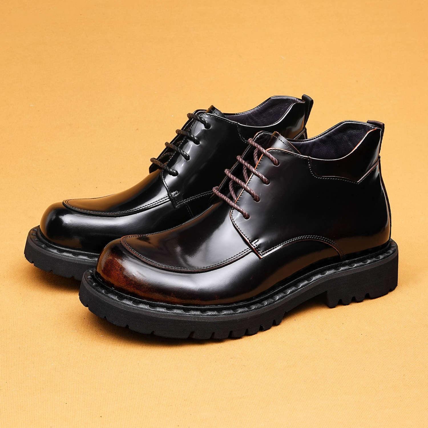 สีน้ำตาล