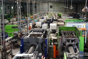 プラスチック成形機製造機250トン射出成形機ハイチMA2500IIIサーボモーター