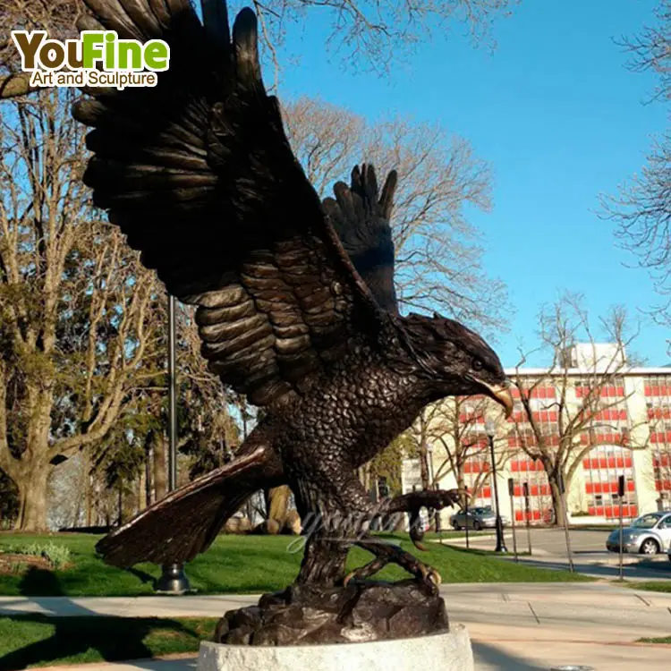 Outdoor Custom Size Modern Casting Bald Flying Eagle Statues Bronze Sculpture