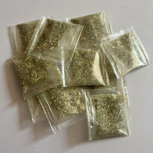 Bolsas de hierba gatera 1g para reducir las bolas de pelo, para ayudar a digerir aperitivos de gatos, venta al por mayor