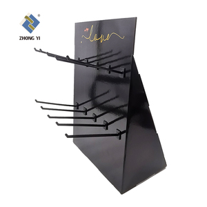 Рекламная картонная стойка с крючком для собак - Product Image 4