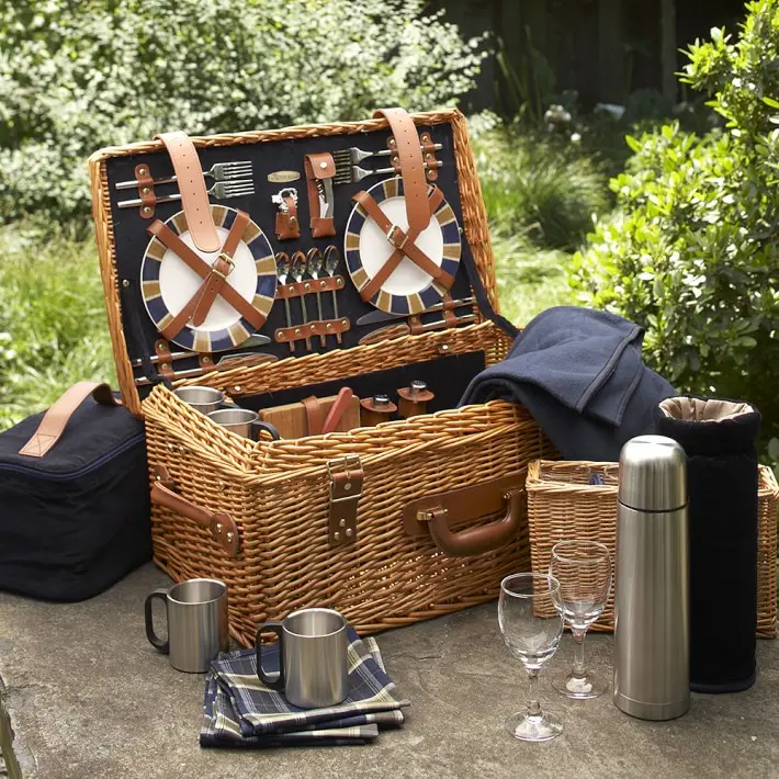 Cesta de piquenique artesanal luxuosa, cesta em rattan com bolsa refrigeradora, conjunto de 4 pessoas com tampa