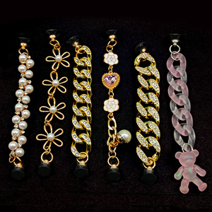 Nhà Máy Tùy Chỉnh Dâu Tây Kim Loại Giày Bow Trang Trí Bán Buôn Thương Hiệu Bling Sang Trọng Màu Hồng Kim Loại Thiết Kế Clog Giày Charms - Product Image 3