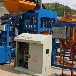Fábrica industrial a pequeña escala CE para ganar mucho dinero, maquinaria de fabricación de ladrillos de bloques pavimentadores totalmente automatizados, hormigón, Kenia - Product Image 4